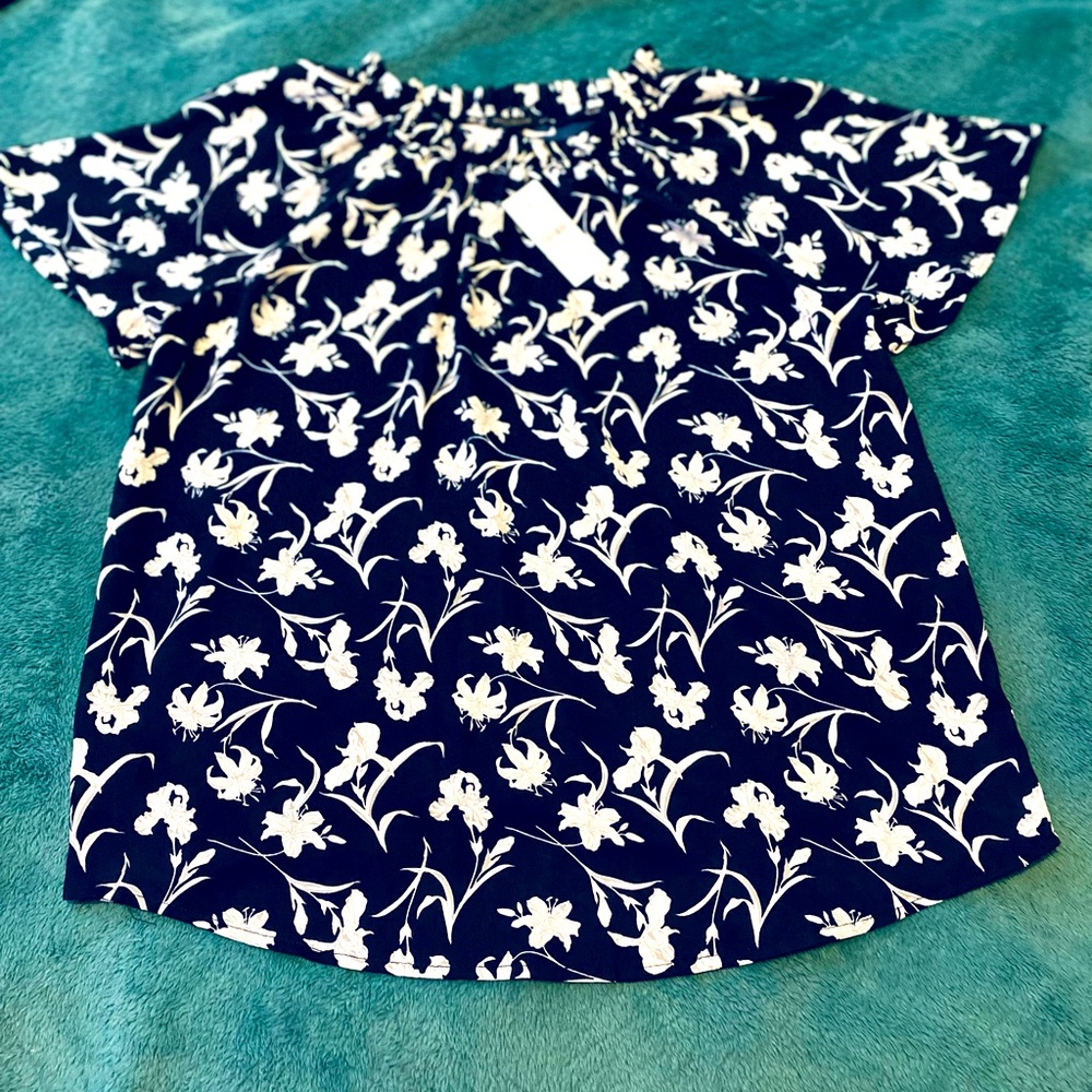 🦋 NWT - Ann Taylor Top